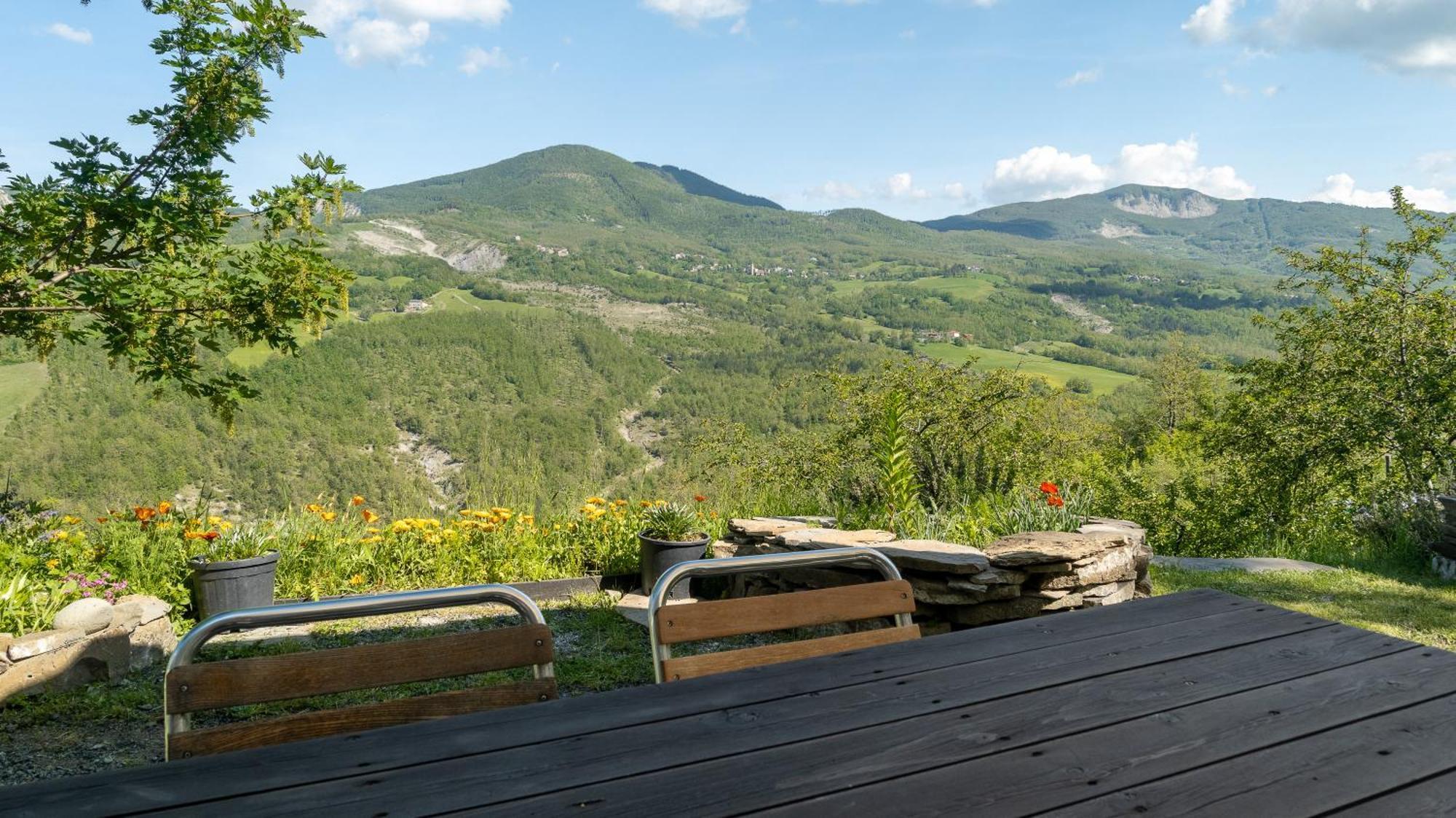 Le Spine B&B Sulla Via Francigena Berceto Exteriör bild